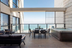 YalaRent sea-breeze penthouse with jacuzzi